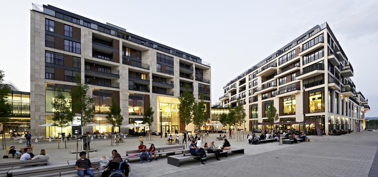 Milaneo in Stuttgart stands out with an attractive retail mix, numerous dining options, and modern architecture with three themed sections. Image: ECE