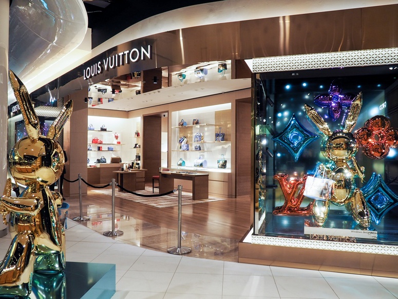 Louis Vuitton Store Manager | SEMA Data Co-op