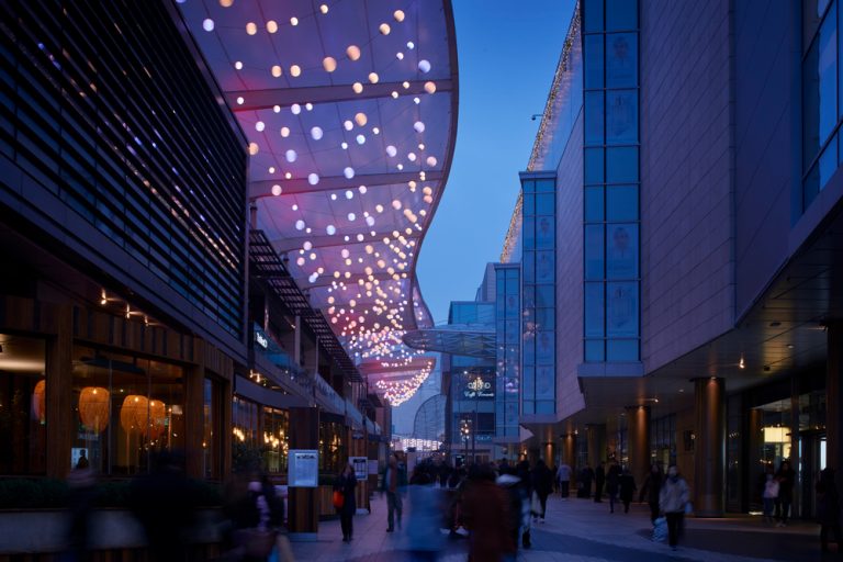 uk_London_Westfield 1000 667 ACROSS The