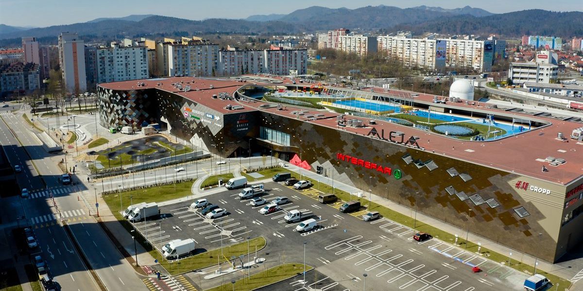 shopping-center-aleja-received-first-visitors-across-the-european