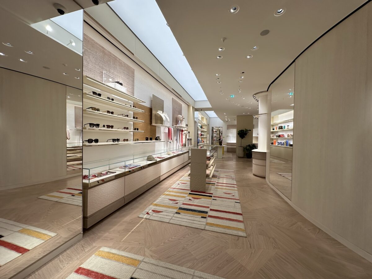 Louis Vuitton: Louis Vuitton Debuts New Store On Graben In Vienna -  Luxferity