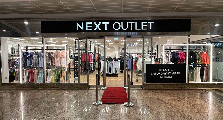 NEXT´s new outlet at Gloucester Quays /// credit: Aver