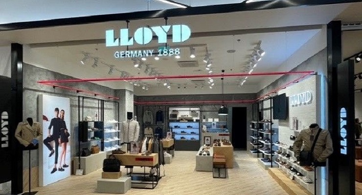 credit:lloyd