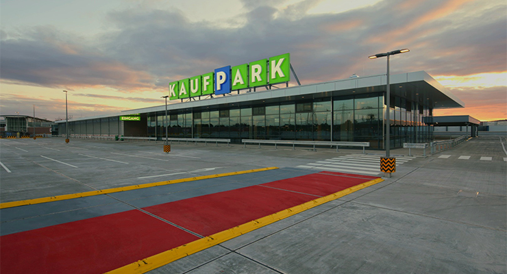 Kaufland has made a seamless transition from the old to the new store in the tradition-rich center. /// credit: Kaufland