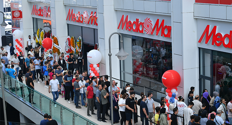 New MediaMarkt store at Inegöl Shopping Mall, Bursa, Turkey /// credit: Fiba CP