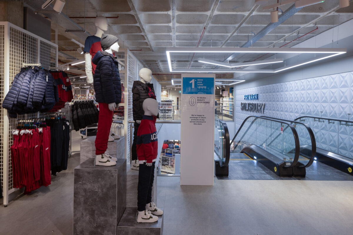 Retail Shorts Il Porticciolo debuts on King´s Road Primark Opens In