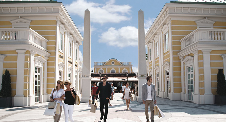 McArthurGlen Designer Outlet Parndorf has once again been awarded the prestigious "Travellers' Choice Award" from the travel platform Tripadvisor. /// credit: Designer Outlet Parndorf