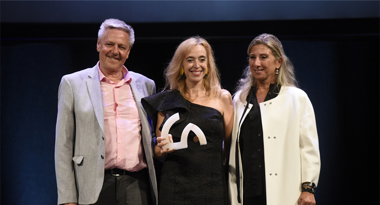 Left to right: Claudio Poltera, Centre Manager, and Sara Gao, Marketing Manager at La Torre Outlet Zaragoza; Mar Vaquero, second Vice-president of Economy, Employment and Industry in Aragon /// credit: ROS Retail Outlet Shopping