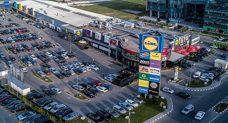 Pipera Plaza retail Park, Bucharest, Romania. /// credit: Narrative