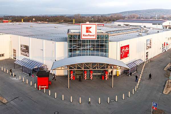 In just one week, conversion teams converted the former Real store to Kaufland. /// credit: Kaufland