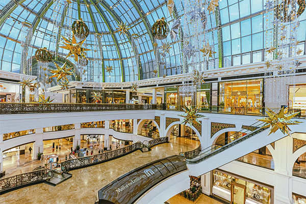 Mall of Emirates interior, Dubai, UAE. /// credit: MK Illumination