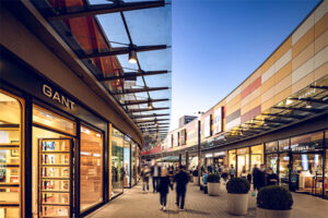 Main-Taunus-Zentrum in Sulzbach, Germany, co-owned by Deutsche Euroshop-AG. /// credit: Deutsche Euroshop