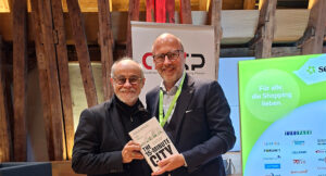 ACSP chairman Christoph Andexlinger (right) with smart-city pioneer professor Carlos Moreno at the ACSP congress in Vienna.