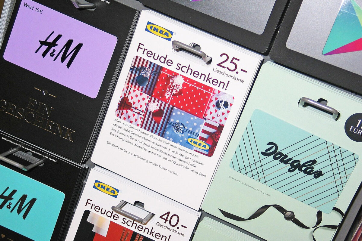 Gift cards are serious business. Shopping center operators and merchants should consider the differences.