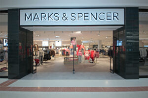 Marks & Spencer store in Merry Hill shopping center in Brierley Hill, England /// © Merry Hill