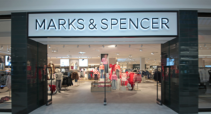 Marks & Spencer store in Merry Hill shopping center in Brierley Hill, England /// © Merry Hill