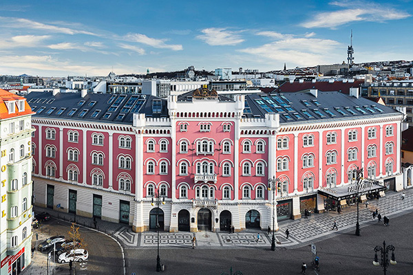 Palladium shopping center in Prague, Czech Republic /// © Union Investment Real Estate GmbH