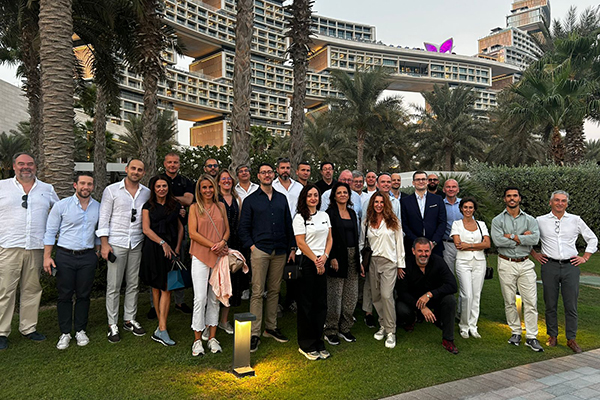 ACROSS Study Tour participants at the Atlantis The Royal hotel | © ACROSS