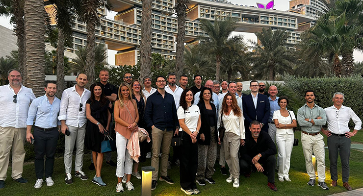 ACROSS Study Tour participants at the Atlantis The Royal hotel | © ACROSS
