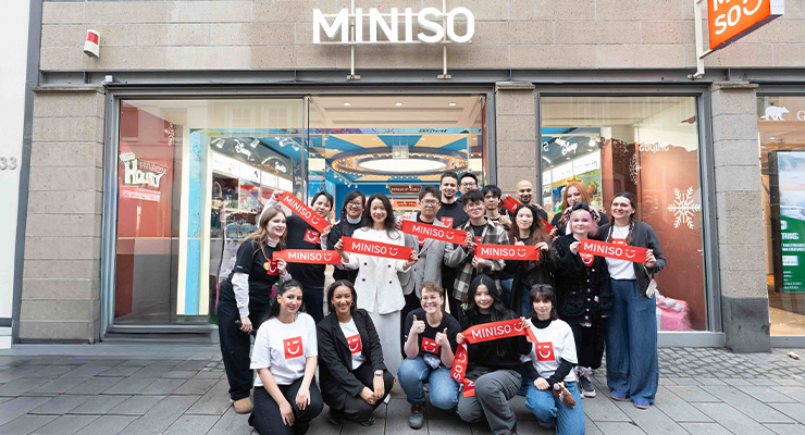 Opening day in Düsseldorf, Germany /// © MINISO